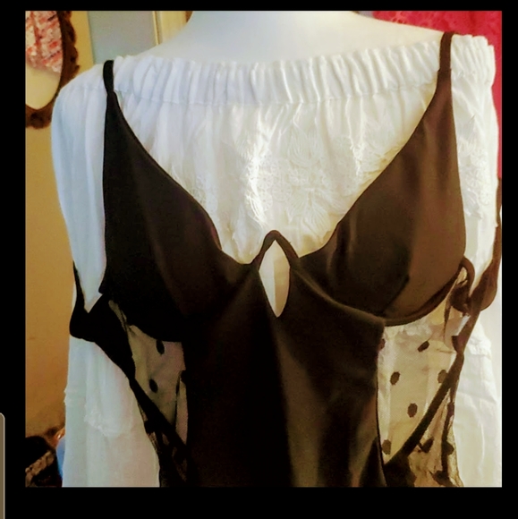 Size small wom. black netted sides 1 piece polka - Picture 9 of 10